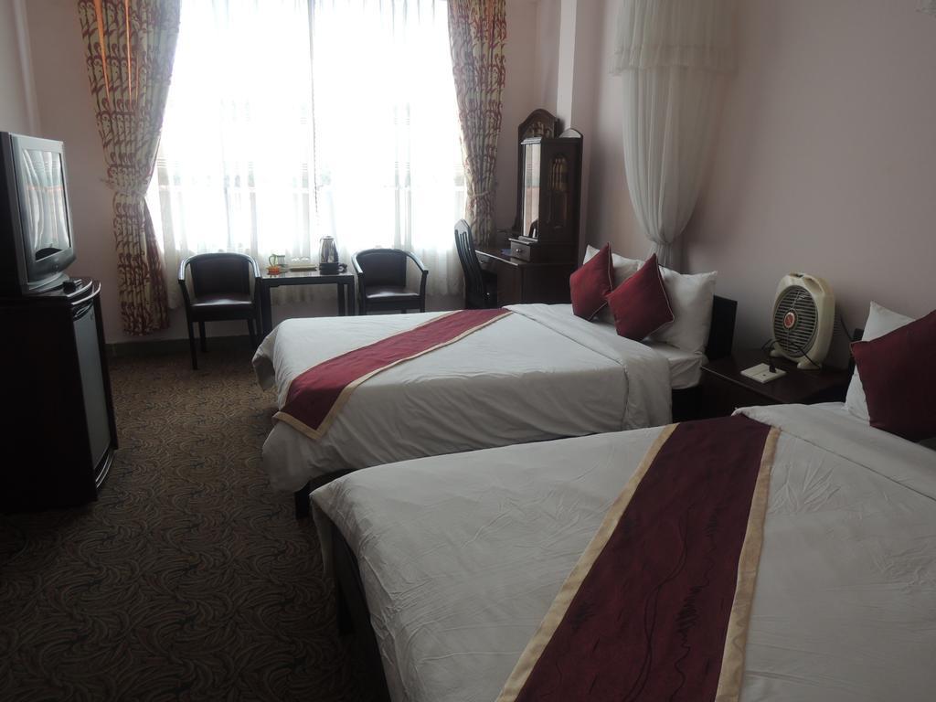 Hotel Y Lan Đà Lạt Exterior foto